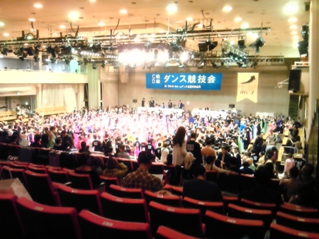 満員
